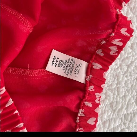 Victoria’s Secret Red Hearts Pajama Set - Picture 5 of 5